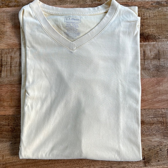 L.L. Bean T-Shirt - Picture 1 of 2